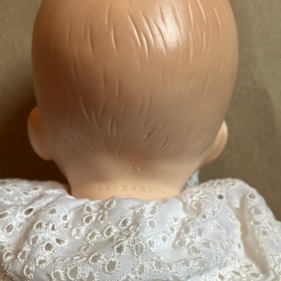 Madame Alexander Vintage 1966 Victoria Crying Baby - Picture 5 of 6
